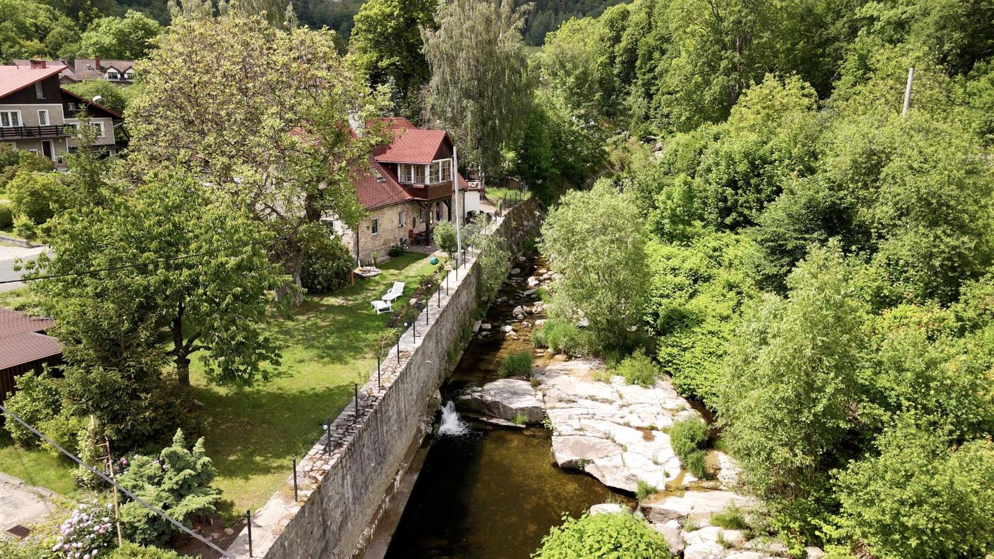 Izeria 112 Riverside House * Piechowice (Karkonosze)